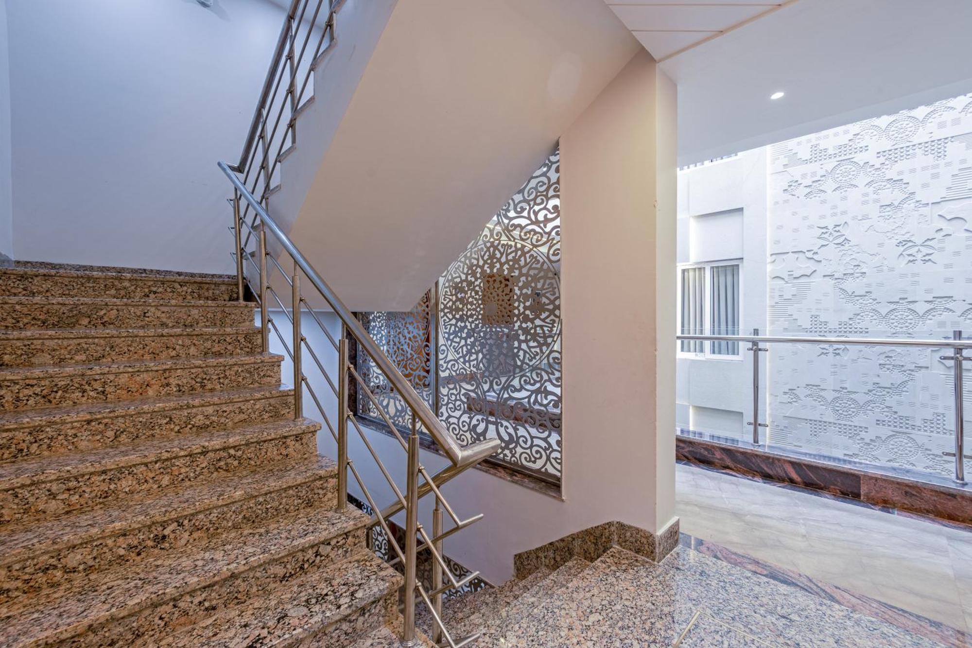 Hotel Ginger Palace Delhi Airport New Delhi Extérieur photo